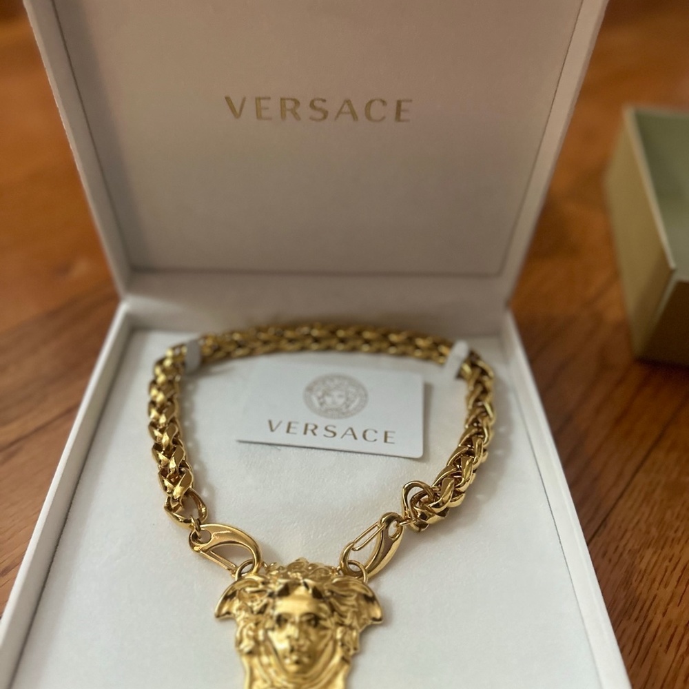 VERSACE PALAZZO MEDUSA NECKLACE